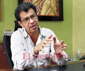 Salomón Ordóñez sostiene que se le debe dar continuidad al trabajo de la interventora del contrato de EEH y aprobar otras medidas como la división de la ENEE. Foto: EL HERALDO.