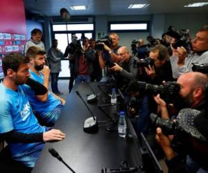 La humillante eliminación en semifinales de la Liga de Campeones contra el Liverpool, reviste a esta final de una importancia mayor para el Barça. FOTO: AP