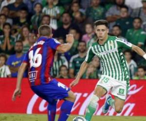 El chileno Fabián Orellana puso arriba a Eibar de penalti a los 34 minutos, pero los anfitriones consiguieron la igualada con gol de Lorenzo Morón a los 66. Foto: cortesía.