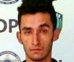 Kelvin López Franco, de 24 años de edad, alias 'El Muñeco', es el sospechoso de la quema de la posta policial. (Foto: Cortesía Policía Nacional)