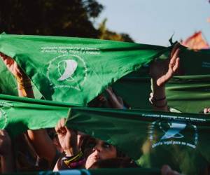 Pañuelazo por el derecho al aborto legal, seguro y gratuito. Foto Agustina Girardo| El Orden Mundial