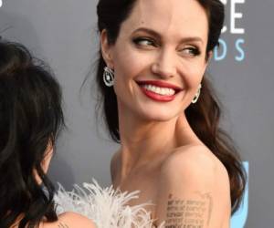 Angelina Jolie lleva varios años siendo víctima de críticas por cómo luce su cuerpo. Foto: AFP