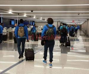 La Selección de Honduras voló ayer desde Los Ángeles hasta Australia en un vuelo que dura 15 horas. Foto: EL HERALDO / Noticias de Honduras