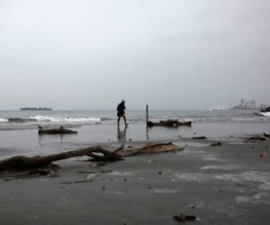 Por su ubicación geográfica y amplia línea costera, tanto en el Pacífico como en el Atlántico, México es uno de los países más vulnerables al embate de los huracanes, con al menos una decena de fenómenos climáticos al año. Foto AP