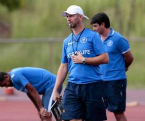 Pato Negreira vela siempre por la alimentación y el mejor rendimiento del plantel.