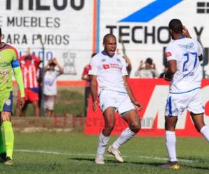 Eddie Hernández marcó al minuto 19 del primer tiempo el 1-0 para Olimpia sobre el Real de Minas. Foto: Ronal Aceituno / EL HERALDO