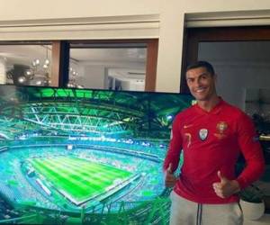 Cristiano apoyó a la selección de Portugal desde su casa en Turín. Foto: Instagram