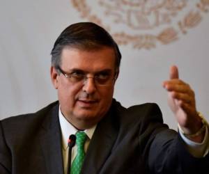 'México saluda el fin de la construcción del muro, la iniciativa migratoria en favor de DACA y un camino hacia la doble ciudadanía', escribió en Twitter el canciller mexicano Marcelo Ebrard. Foto: AFP