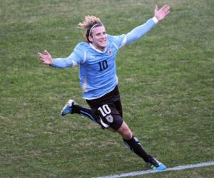 Diego Forlán ahora labora como comentarista deportivo y entrenador de inferiores. (AFP)