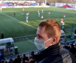 Con sus 'Nueve Live', Karim Benzema, una de las personalidades francesas más seguidas del mundo con 33,6 millones de abonados, es por ahora quien gana el partido por la audiencia. Foto: AFP.