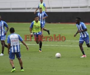 Los jugadores de la Selección de Honduras realizando el entrenamiento previo al juego del sábado ante Costa Rica. (Fotos: EL HERALDO)