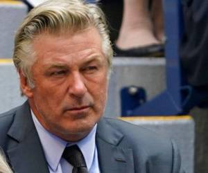 Alec Baldwin dijo sentirse mal con la familia de la directora de fotografía muerta. Foto: AFP