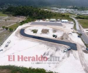 El nuevo centro de capacitación vial tendrá suficiente espacio para hacer las pruebas de conducir. Se trabaja en la construcción de las pistas, obras que tardarán alrededor de un mes. Foto: Cortesía Dirección de Vialidad.