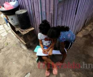 Los estudiantes se enfrentan a una dura realidad ante la falta de acceso a internet. Foto: El Heraldo