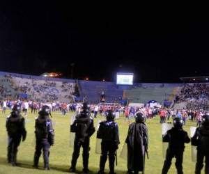 El defensor condenó el ataque al autobús de Motagua, que dejó a tres jugadores del equipo lesionados y dio paso a uno de los peores enfrentamientos entre aficionados del Ciclón Azul y del Olimpia.Foto: EFE.