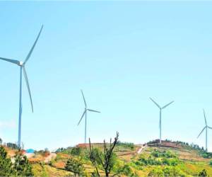 El nuevo parque eólico de la zona sur de Honduras tiene una capacidad de generación de 50 megavatios de energía, producida a base de viento a través 25 aerogeneradoras. (Fotos: Marlin Herrera)