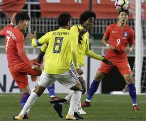 Los cafeteros se vieron desbordados por la presión y la velocidad de los asiáticos, que sellaron la victoria con un doblete de Son Heung-min (10 y 61). (Foto: AP)