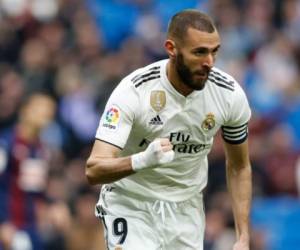 Karim Benzema vio cómo le anulaban dos tantos (minutos 8 y 55) antes de poder guiar por fin a su equipo a la victoria. Foto: Twitter