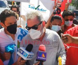 Contreras y sus seguidores han protagonizado protestas por dos días consecutivos pidiendo su inscripción en el CNE. Foto: David Romero/ EL HERALDO