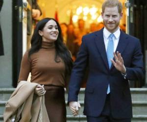 “Nuestras vidas, independientes el uno del otro y como pareja, nos han permitido entender el poder del espíritu humano: de valentía, resiliencia, y la necesidad de conexión”, dijeron Harry y Meghan. Foto: AP