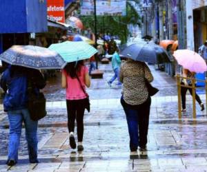 Sobre el Distrito Central se mantiene cielo nublado y una pertinaz llovizna que podría aumentar a lluvia. (Foto: El Heraldo)