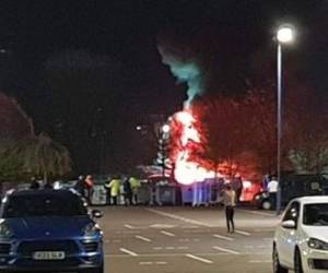 Esta es una de las imágenes que circula en redes sociales sobre el trágico incidente en Leicester. (Foto: Clarín)