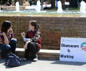 De aquí a 2026, esa brecha afectaría a 24 millones de estadounidenses, respecto al programa conocido como 'Obamacare'. Foto: AFP