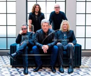 Jon Bon Jovi ingresará a la inmortalidad del Rock & Roll de la mano de sus actuales compañeros de banda David Bryan y Tico Torres. (Foto: AP)