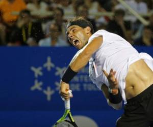 'Era mi objetivo y mi ilusión jugar el torneo. Desgraciadamente ayer en el último entrenamiento, volví a sentir un pinchazo en la pierna', explicó Nadal. Foto: AP