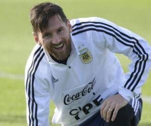 Lionel Messi, delantero de la Selección de Fútbol de Argentina, que es una de las selecciones con mayor promedio de edad del mundial y además del promedio más bajo de estatura. Foto: Agencia AFP.