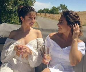 La hondureña Francia Raisa y la cantante Selena Gómez tienen una amistad de más de 10 años. Foto: Instagram