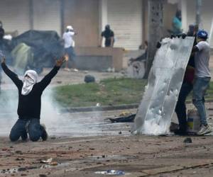 Las protestas actuales recogen además la desesperación provocada por la pandemia de covid-19 que golpea con fuerza el país de 50 millones de habitantes. Foto: AFP