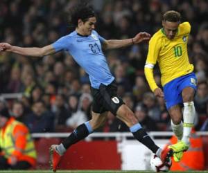 Neymar le dio el triunfo a la selección de Brasil sobre Uruguay. Foto:AFP