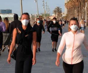 España ha previsto un desconfinamiento por fases desde ahora hasta finales de junio. Foto: AFP