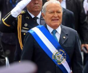 Sánchez Cerén es el segundo presidente electo bajo la bandera de la exguerrilla del Frente Farabundo Martí . Foto: AFP