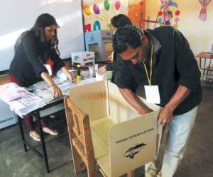 Las mesas receptoras juegan un papel clave en los procesos electorales. Foto: EL HERALDO