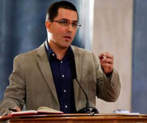 El canciller Jorge Arreaza defendió la 'transparencia' del sistema electoral de Venezuela.