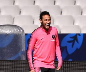 Neymar, de baja desde enero por una lesión en un pie, reapareció el domingo de la pasada semana para jugar 45 minutos ante el Mónaco en la Ligue 1 y debería estar disponible para participar el sábado con el PSG ante el Rennes en la final de la Copa de Francia.