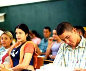 La Embajada y EducationUSA están patrocinando sesiones de información para estudiantes de secundaria y de pregrado interesados en estudiar en los Estados Unidos a las 5:30 p.m. y 6:30 p.m. el jueves 17 de noviembre en las instalaciones de IHCI Plaza Criolla en Tegucigalpa. /Fotos archivo/