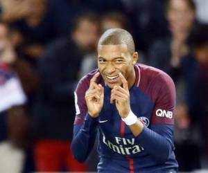 Kylian Mbappé se ha convertido en una estrella en el PSG. Foto:AP