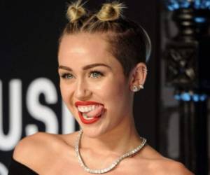 Miley Cyrus ya se reporta lista para lo que será uno de los eventos deportivos más importantes del año, y en las redes sociales ha ido mostrando su preparación para el concierto que ofrecerá previo al juego por el Vince Lombardi entre los Kansas City Chiefs y los Tampa Bay Buccaneers. Foto: AP