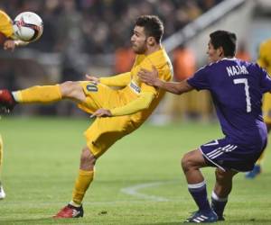 El legionario hondureño Andy Nájar jugó los 90 minutos en el triunfo del Anderlecht ante el Apoel en la ida de los octavos de la Europa League (Foto: Agencia AFP)