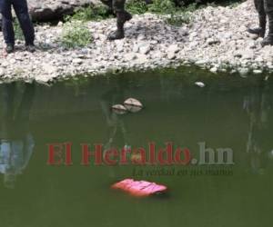 El cuerpo fue encontrado muy cerca de la orilla del río San José, a inmediaciones de las colonias La Cañada, El Nauvoo y Los Llanos. Foto: Johny Magallanes/ EL HERALDO