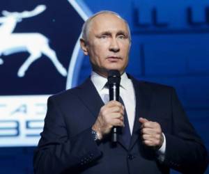 Putin dijo que se presentará a reelección en los comicios de marzo próximo. Foto AP