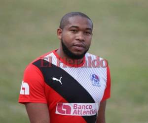 Wilson Palacios volviendo a vestir la camisa de Olimpia. (Foto: Juan Salgado / Grupo Opsa)