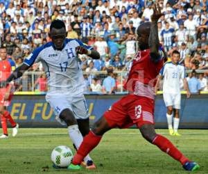 Alberth Elis en acción ante Panamá durante la eliminatoria, también ha sido llamado para estos amistosos.