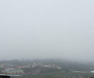 La capital de Honduras se encuentra llena de neblina debido al frente frio. Foto: Yinely Suazo