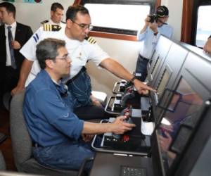 El presidente Juan Orlando Hernández supervisó la construcción del buque de alta mar General José Trinidad Cabañas. Foto: Twitter