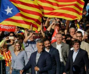 Esto puede desatar fuertes protestas en Cataluña, cuya sociedad está muy orgullosa del autogobierno regional recuperado tras la muerte del dictador Francisco Franco (1939-1975).(Foto:AFP)