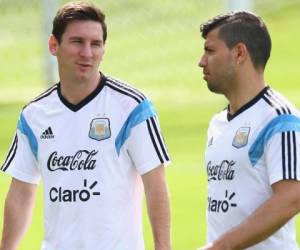 Messi y Kun mueven los hilos de la Selección de Argentina.